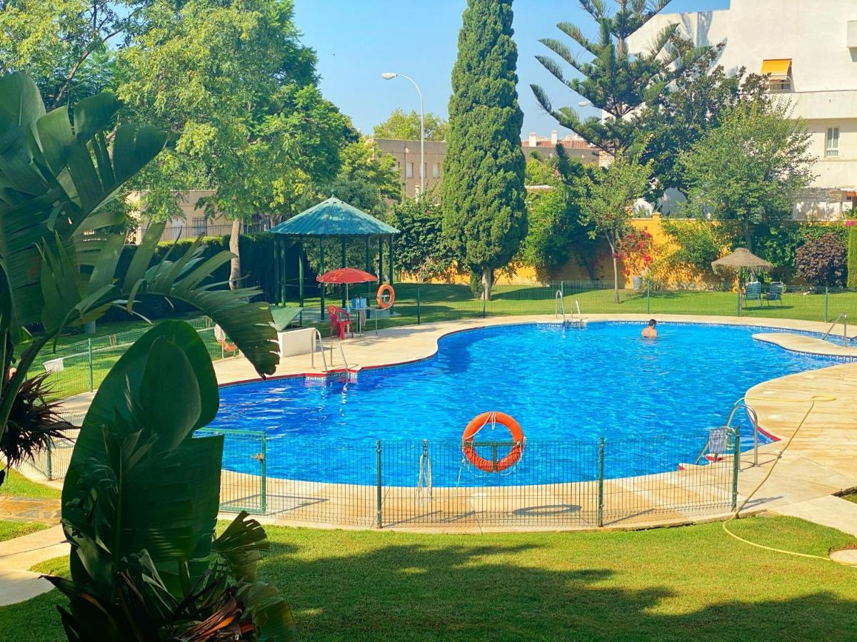 797 Holiday Rentals - Piso Para 4 Con Amplia Terraza Al Jardin Y Al Mar Бенальмадена Экстерьер фото